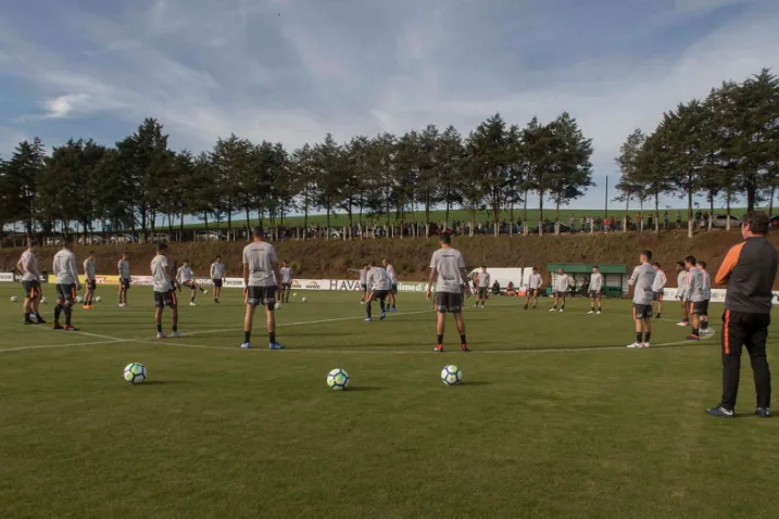 Direto de Chapecó: torcida apoia em último treino antes da decisão