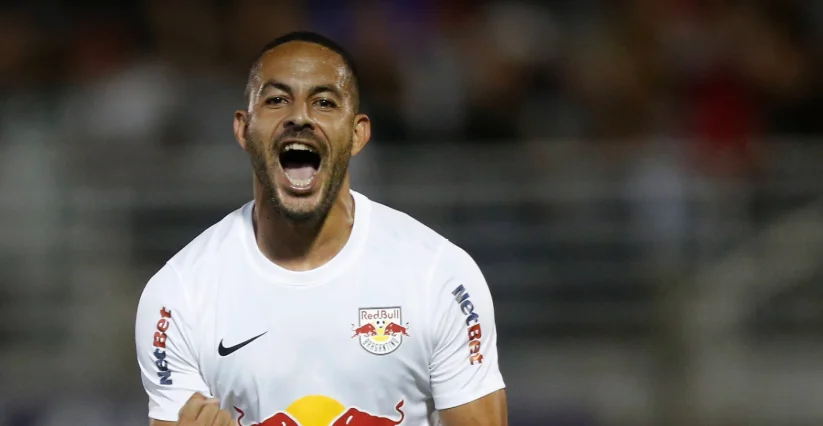 Agora contra o Corinthians, Red Bull tenta superar falta de camisa pesada pelo 2º ano seguido