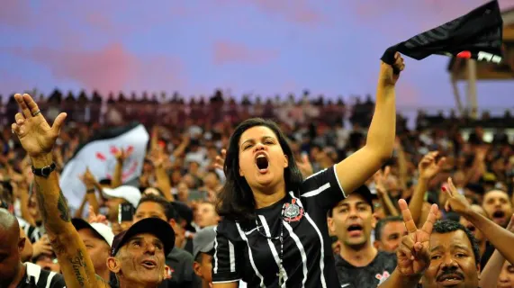 Futebol sem torcida em 2020 dará prejuízo milionário a clubes brasileiros