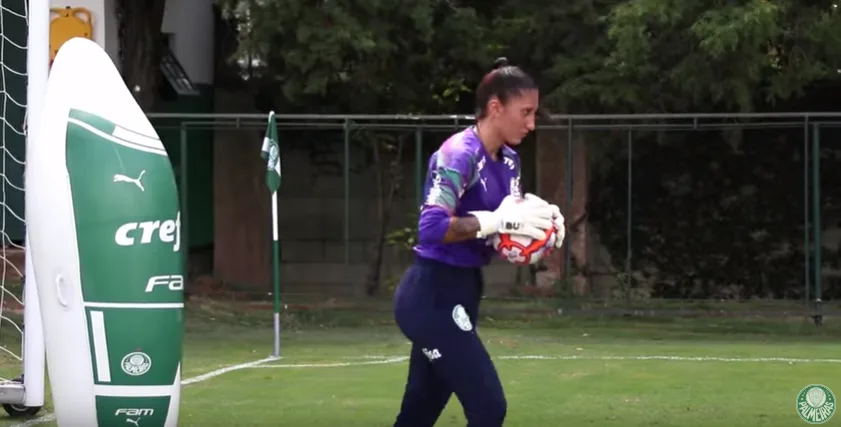 Veja como foi o treino da meninas do Verdão na academia de futebol