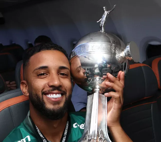 Jorge nega provocação ao Flamengo e vibra com a Libertadores pelo Palmeiras após lesão