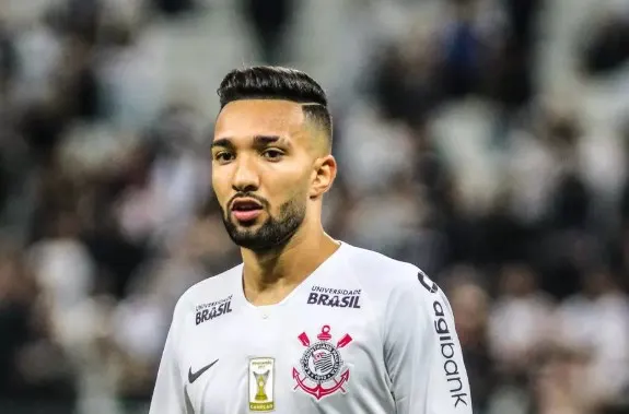 Clayson admite sofrimento, mas avisa: “A gente vai com força na semifinal”