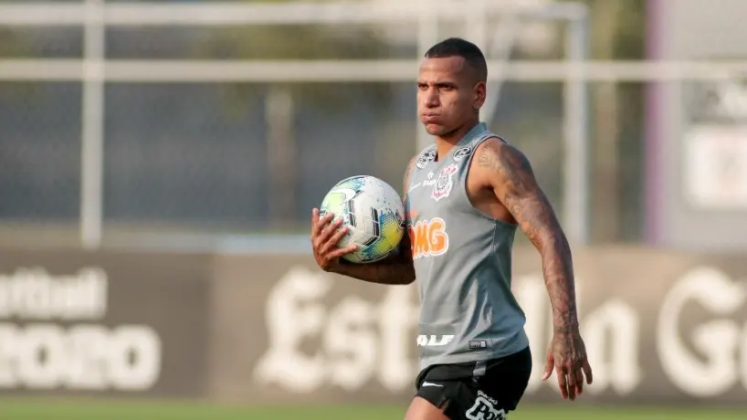 Titular com Coelho, Otero não consegue sequência com Mancini no Corinthians