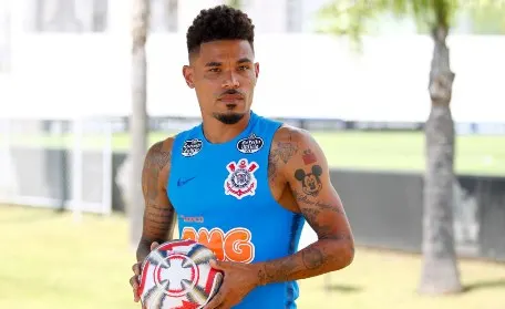 Júnior Urso exalta Carille e reconhece que o Corinthians precisa evoluir