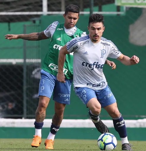 Verdão faz trabalhos físicos e técnicos na Academia de Futebol