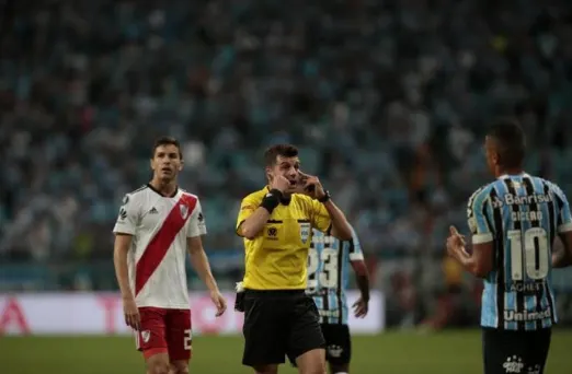 Confira quem apita o jogo do seu time na Libertadores