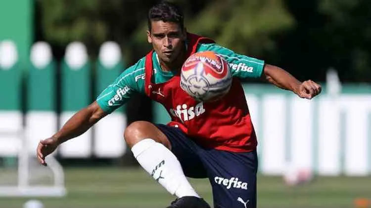 Guerra e Jean treinam separados do elenco e aguardam definição no Palmeiras