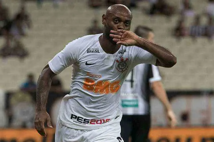 [ENQUETE] Vagner Love já é titular inquestionável do Timão?