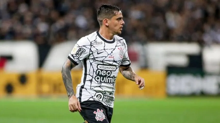 Fagner pode se tornar em 2022 o 2º lateral-direito com mais jogos pelo Corinthians