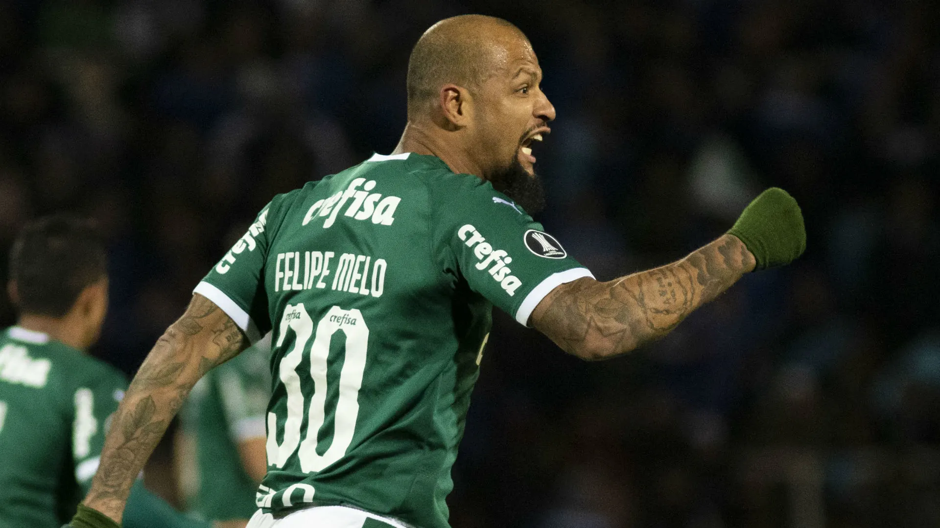 Palmeiras oferece Felipe Melo em negócio por meia do Internacional; veja detalhes