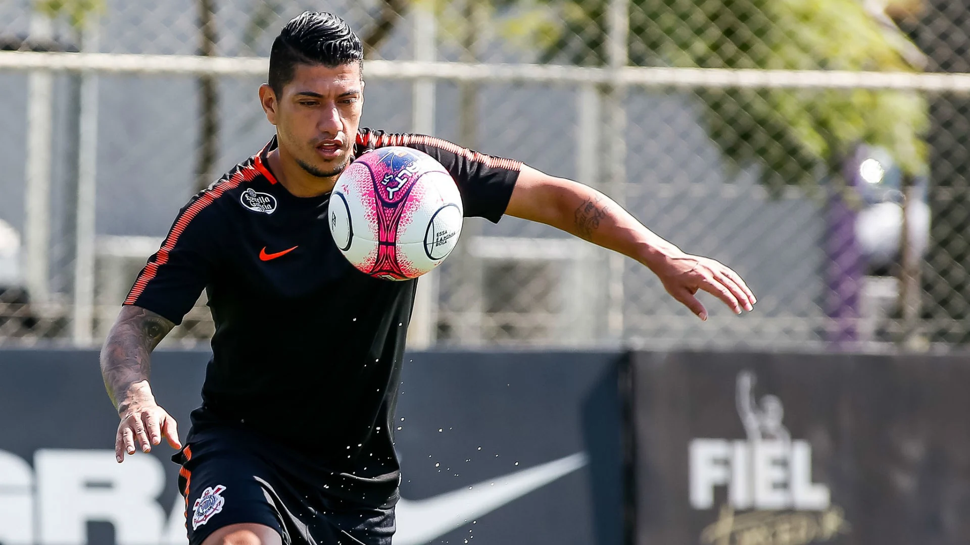 Veja o que Ralf dá ao Corinthians no Derby