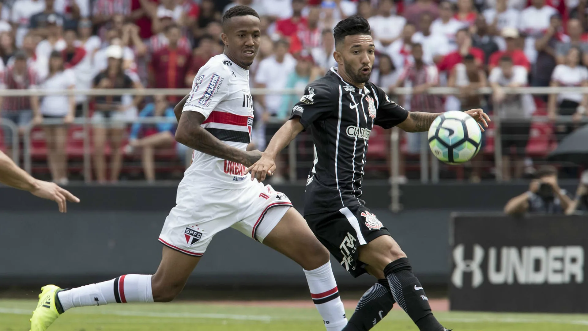 Corinthians não cria e perde o primeiro jogo da semifinal para o São Paulo