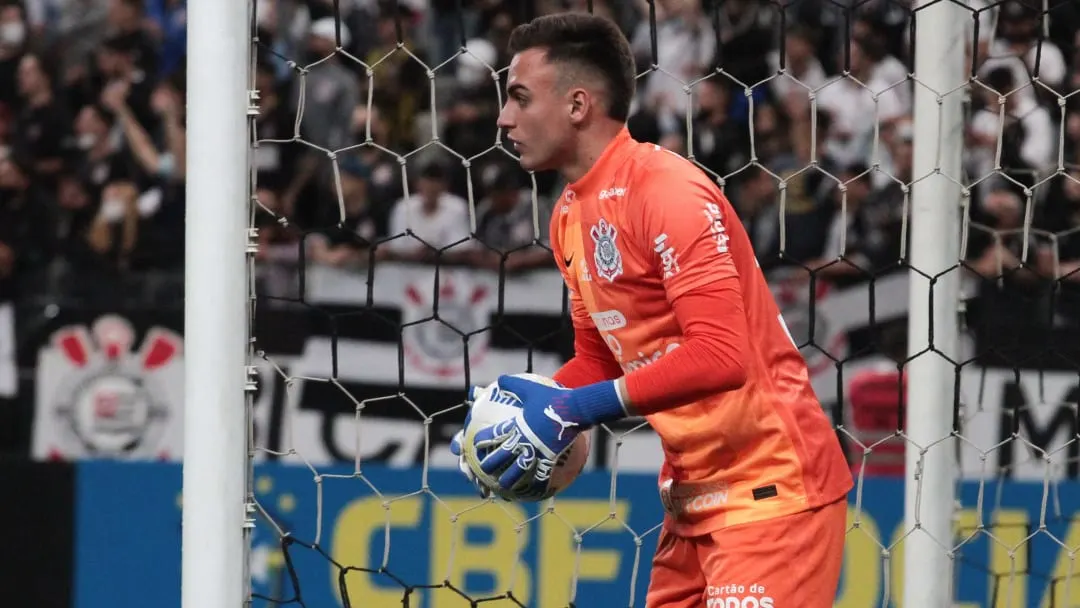 Matheus Donelli merece a titularidade no gol do Timão