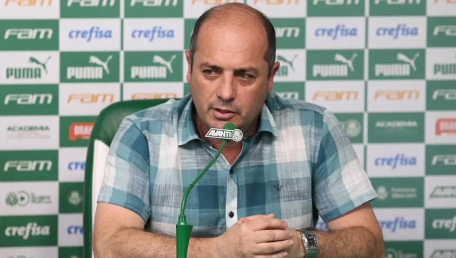 Gerente do Palmeiras, Cícero Souza defende Carlos Eduardo de críticas da torcida