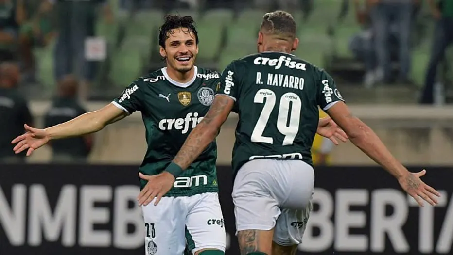 Apenas 2 times da Libertadores possuem mais gols do que Veiga e Navarro