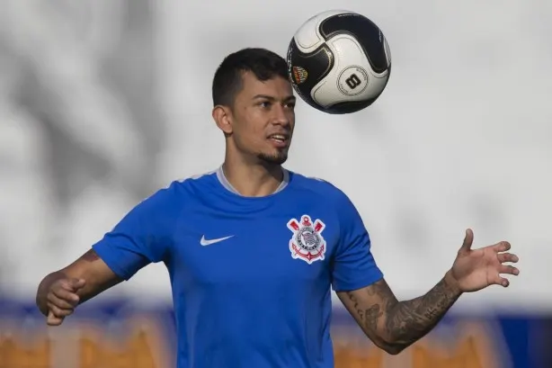 Lucca vê falhas no Corinthians e admite após 3 a 0: 'Temos que melhorar'