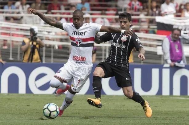 Corinthians e São Paulo jogam no Pacaembu em busca de afirmação