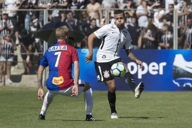 Corinthians aposta em sucesso de dupla emprestada ao Atlético-PR para ter Sidcley em definitivo 