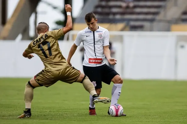 Lateral do Corinthians se apresenta à Seleção Brasileira Sub-20 e é desfalque para os próximos jogos