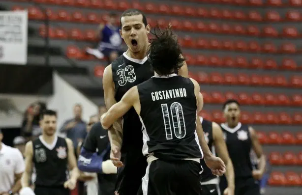 [Basquete] Corinthians apresenta novo elenco do Basquete