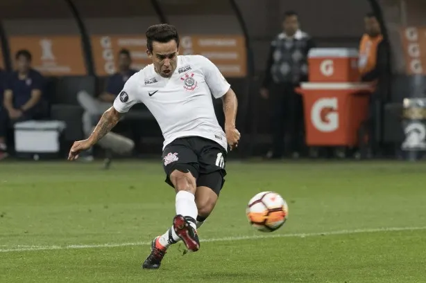 Jadson cobra mais atenção do time em próximos jogos da Libertadores 