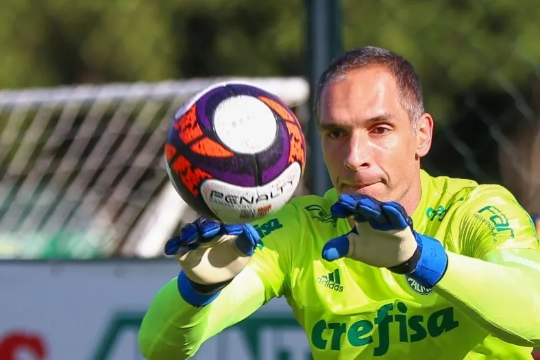 Fernando Prass é único remanescente do Palmeiras em goleada histórica sofrida contra Mirassol