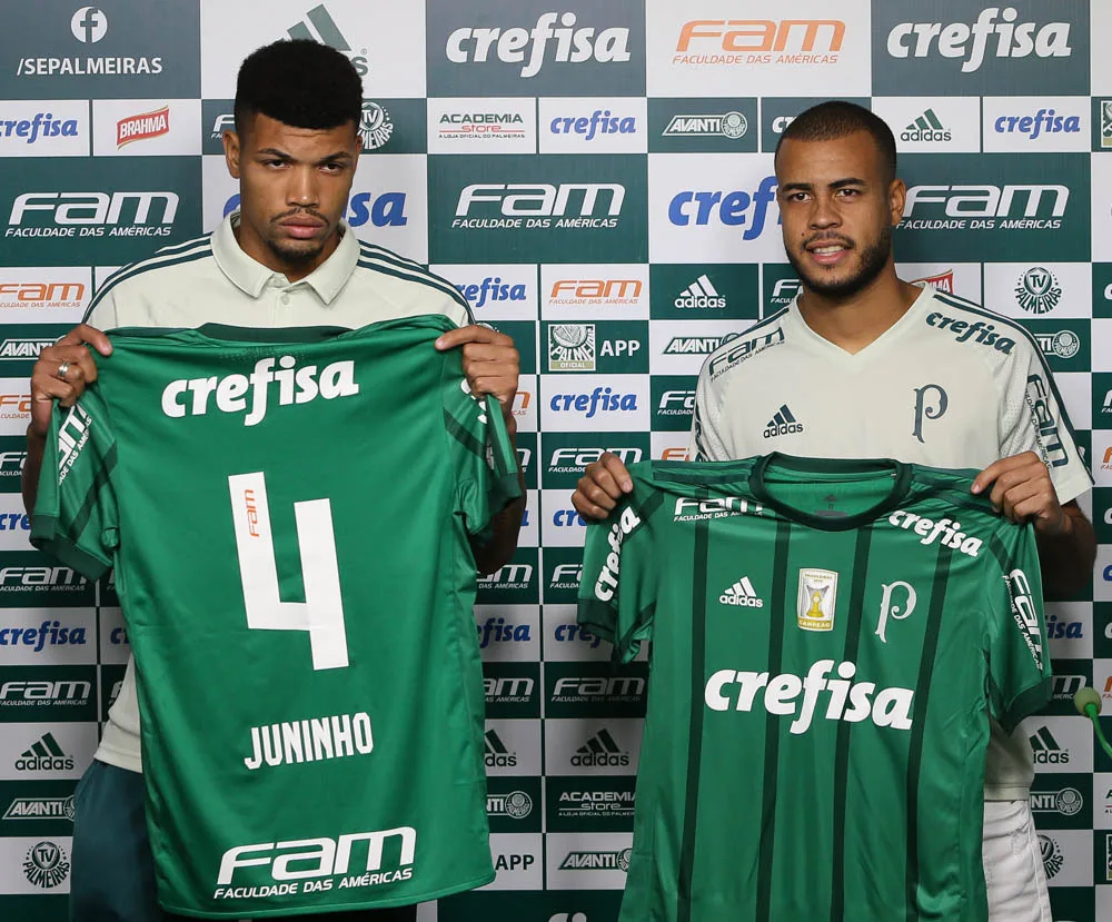 Juninho e Mayke destacam forte concorrência no time do Palmeiras durante apresentação