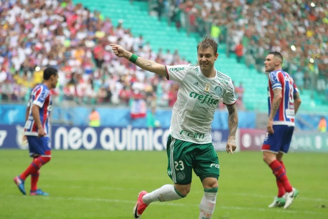 Palmeiras faz 4, derrota Bahia e soma primeiros pontos fora de casa no Brasileiro