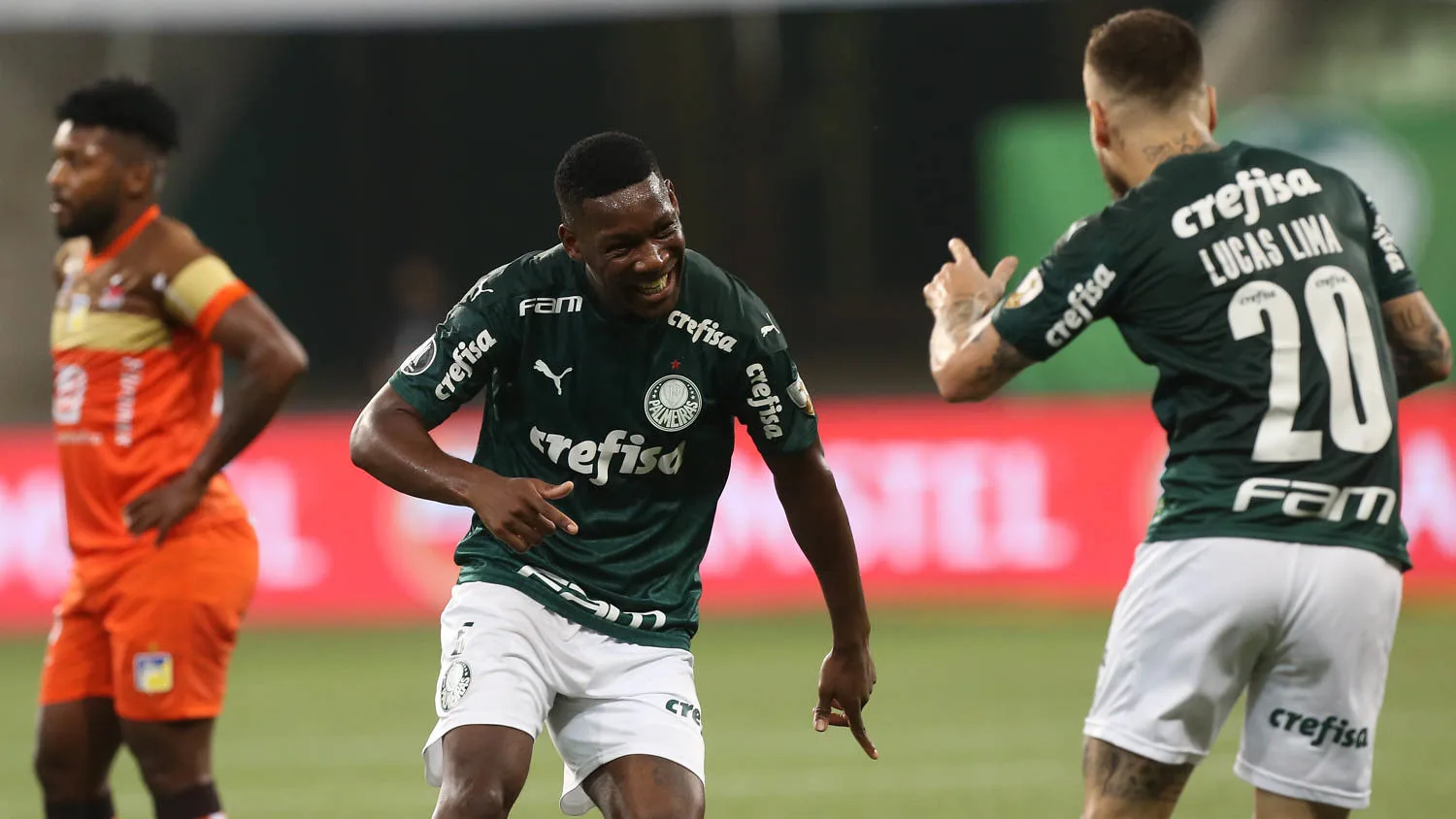 Após multa e afastamento no Palmeiras, Lucas Lima e Patrick são reintegrados ao elenco