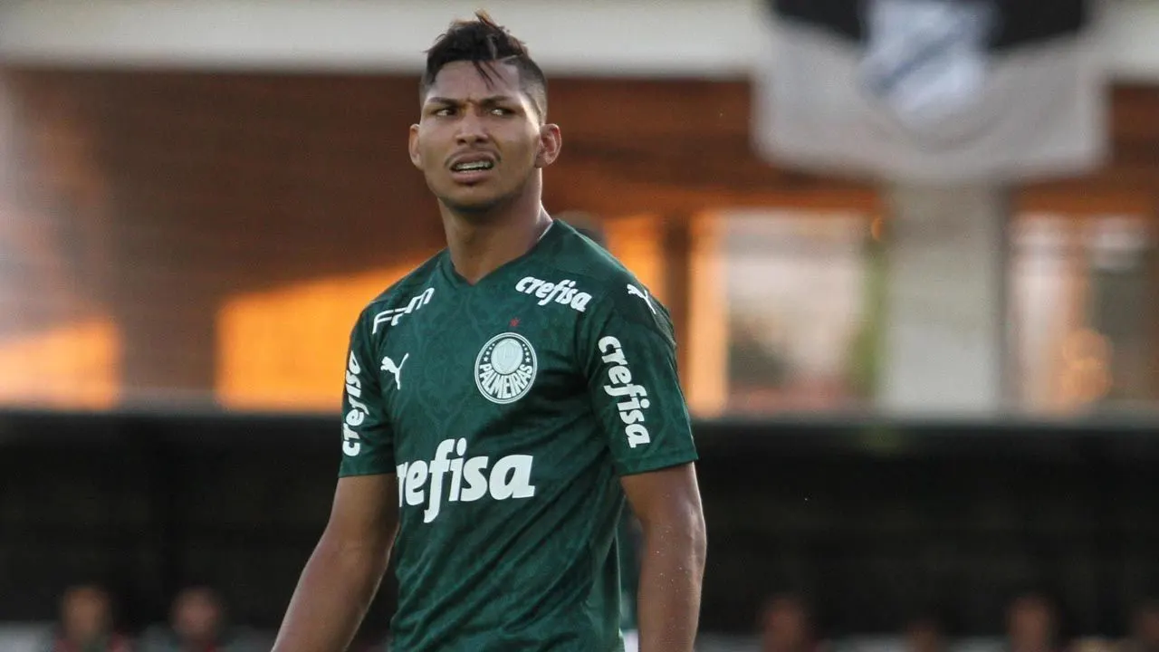 Rony não vê pênalti do Palmeiras contra o Sport: 