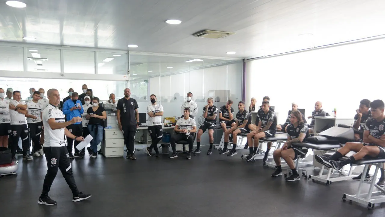 Elenco do Corinthians conta com mais de dez jogadores da base