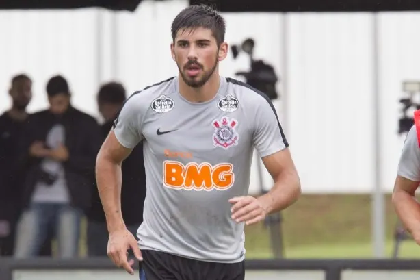 Bruno Mendez será devolvido ao Corinthians