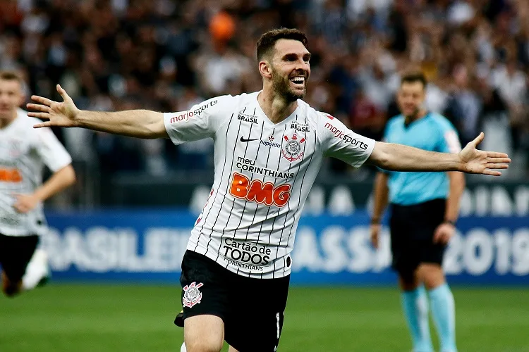 TWEETS: Tiago Nunes tem que deixar Boselli na titularidade do Corinthians em 2020?