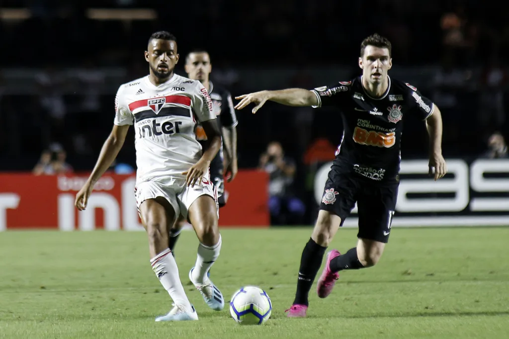 São Paulo x Corinthians será apitado por árbitro envolvido em polêmica na Copa do Brasil