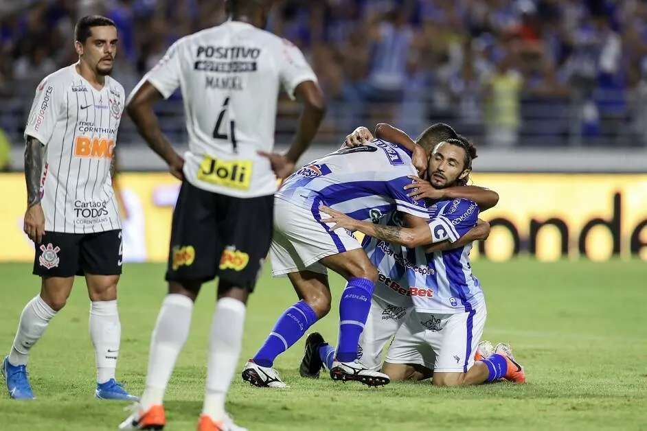 [COMENTE] Como você avalia o desempenho do Corinthians na derrota diante do CSA?