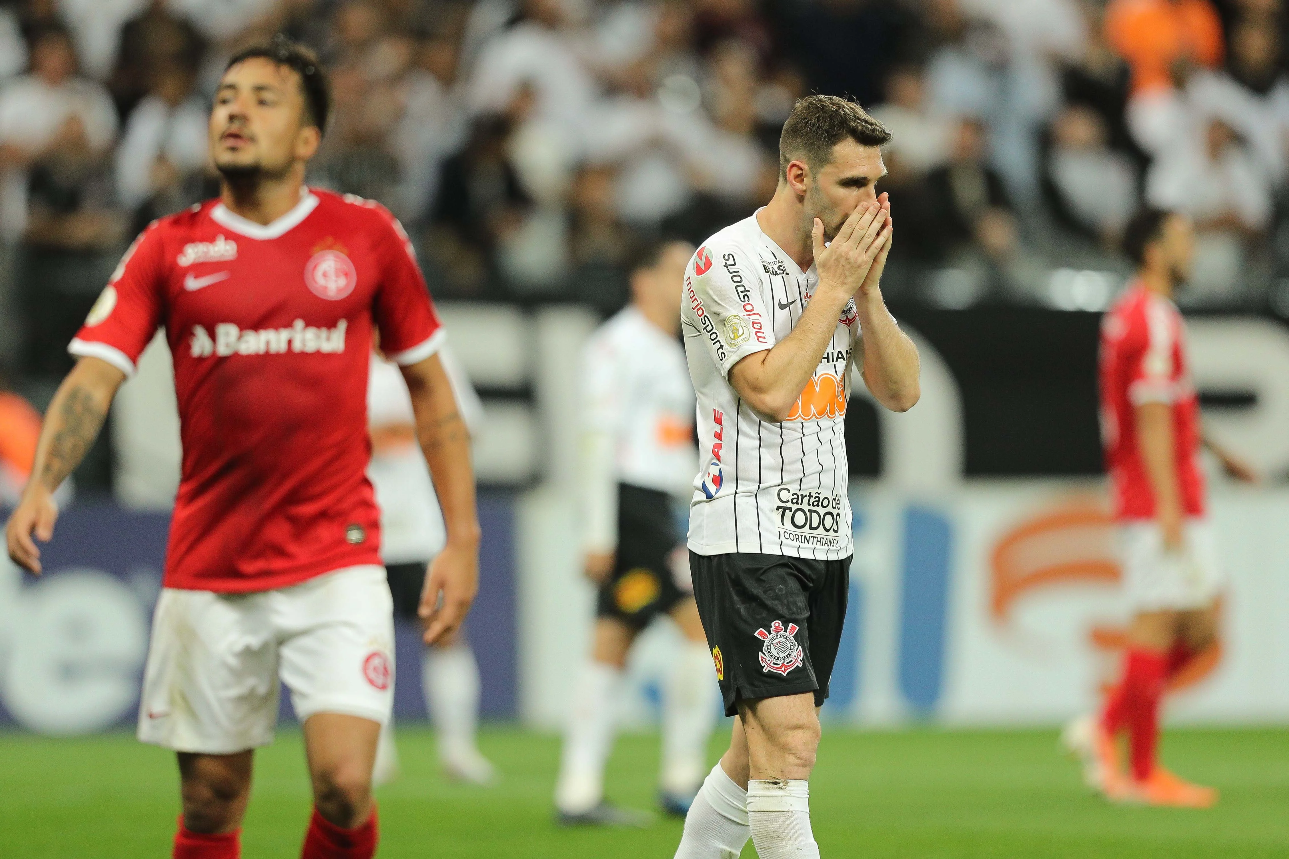 [COMENTE] Como você avalia o desempenho do Corinthians no empate contra o Inter?