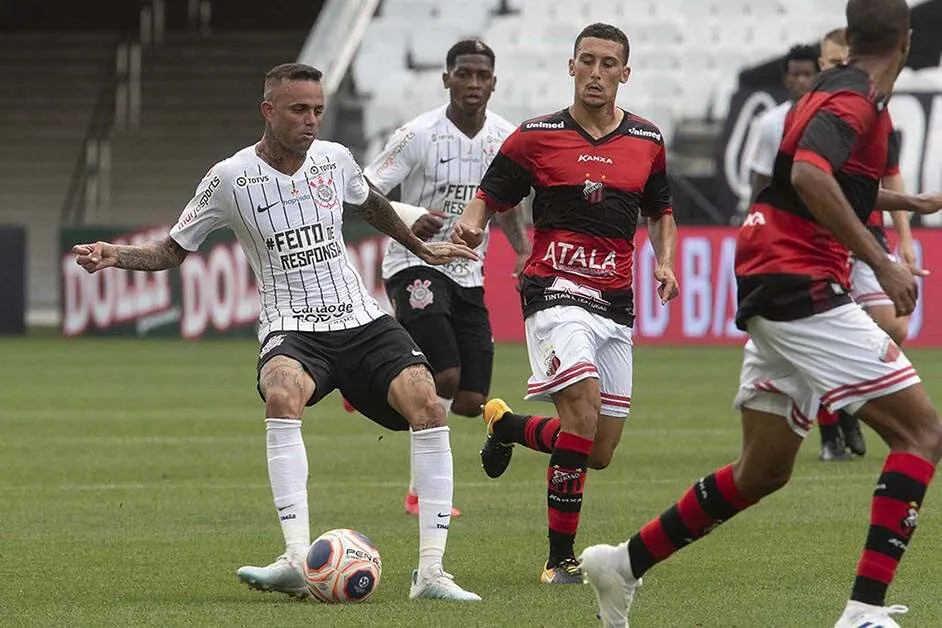 [COMENTE] Jogadores ou Tiago Nunes: quem foi o maior culpado pelo empate do Corinthians contra o Ituano?