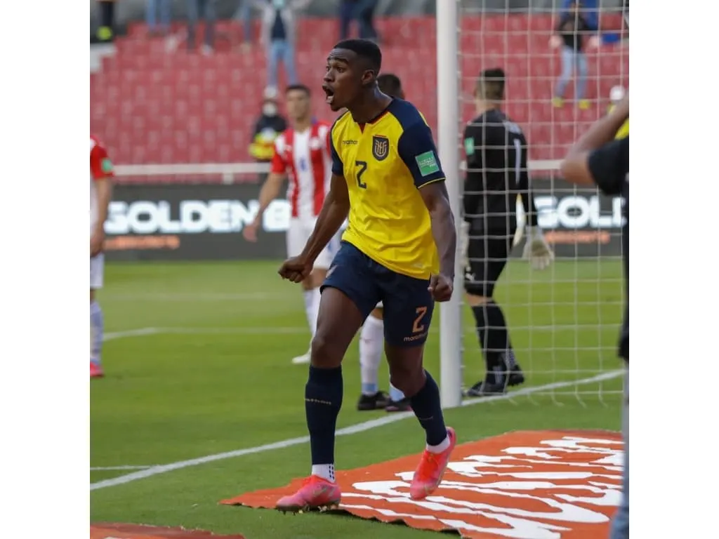 Corinthians acerta detalhes com equipe mexicana e encaminha a contratação do zagueiro Félix Torres