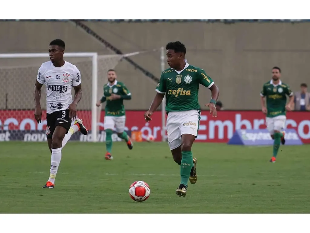 Empate eletrizante entre Palmeiras e Corinthians agita o Paulistão.