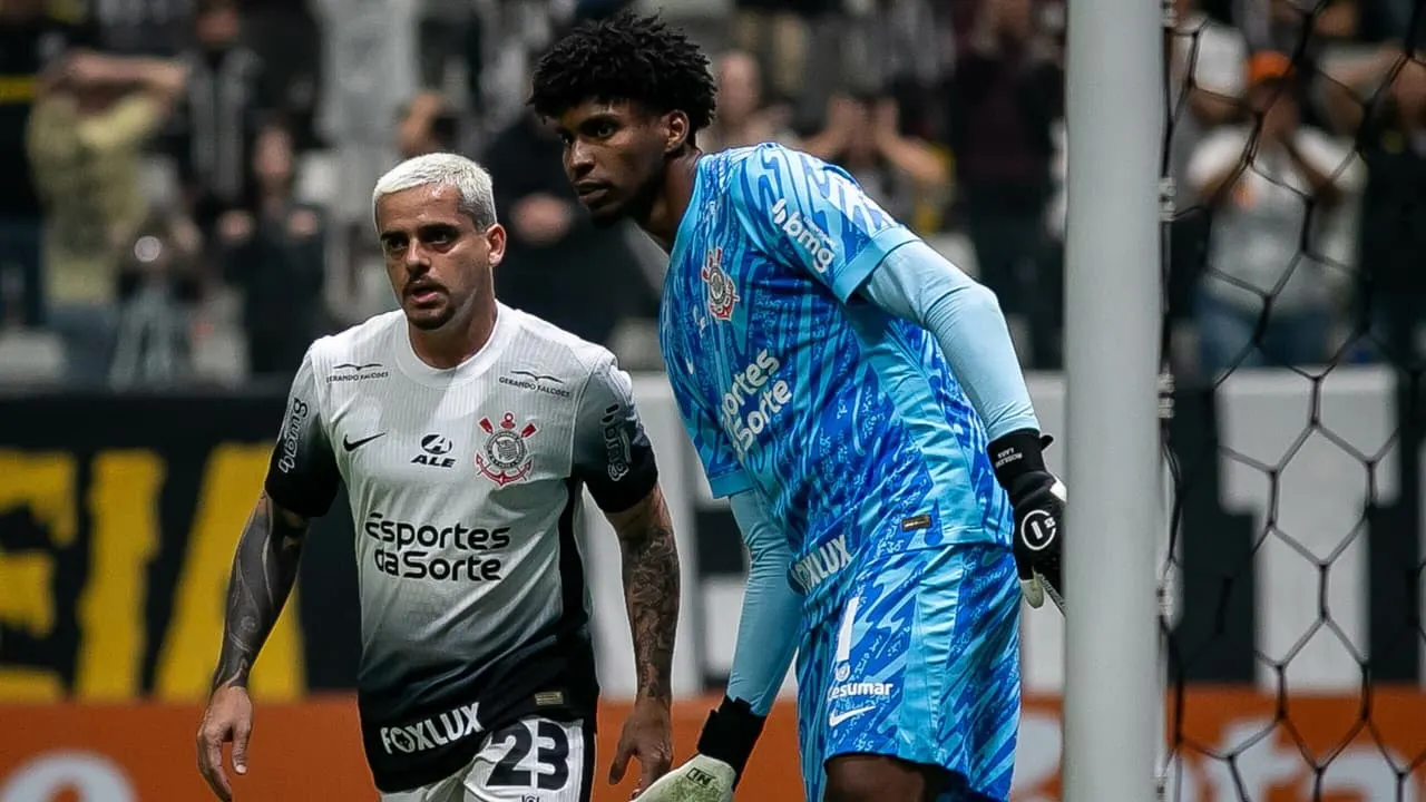 Reação do Corinthians: Fagner otimista após derrota no Brasileirão.