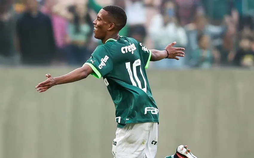 SONHANDO ALTO! Estevão fala de desejos e metas a conquistar com a camisa do Palmeiras.