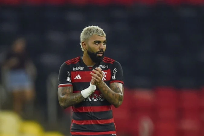 PODE CHEGAR? Palmeiras monitora gestão de elenco com possível contratação de Gabigol