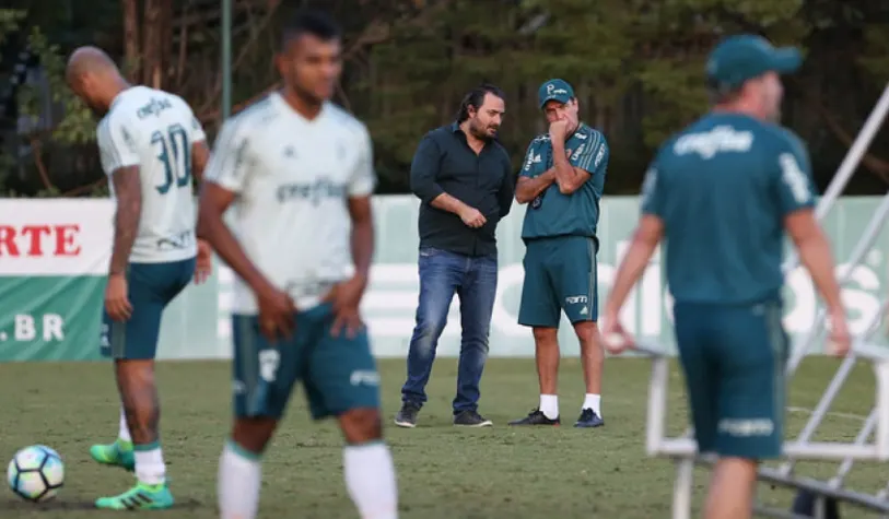 Bastidores do Allianz Parque: sem Everton Ribeiro, Palmeiras pode buscar 'meia polêmico'  