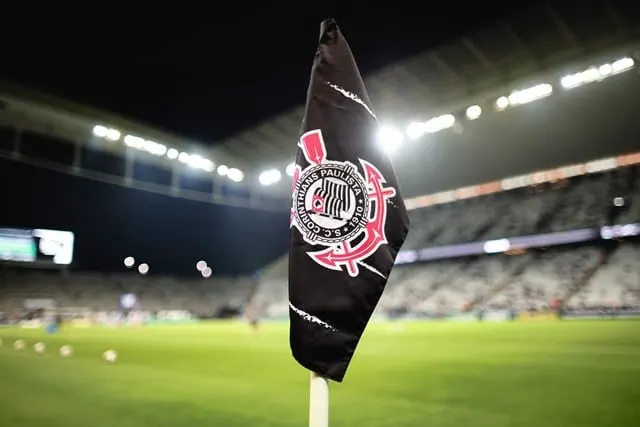 Corinthians se acerta com o Barcelona e espera bons frutos com a parceria  