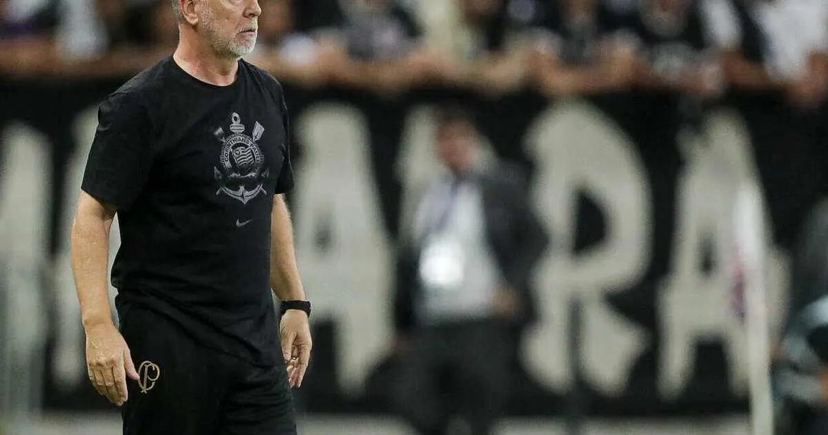 Mano Menezes cita dificuldades e analisa derrota do Corinthians