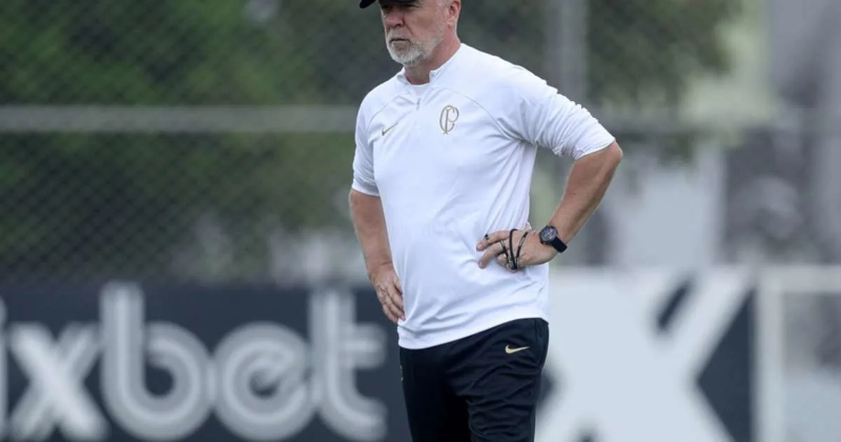 Trabalho de Mano começa a impactar no Corinthians