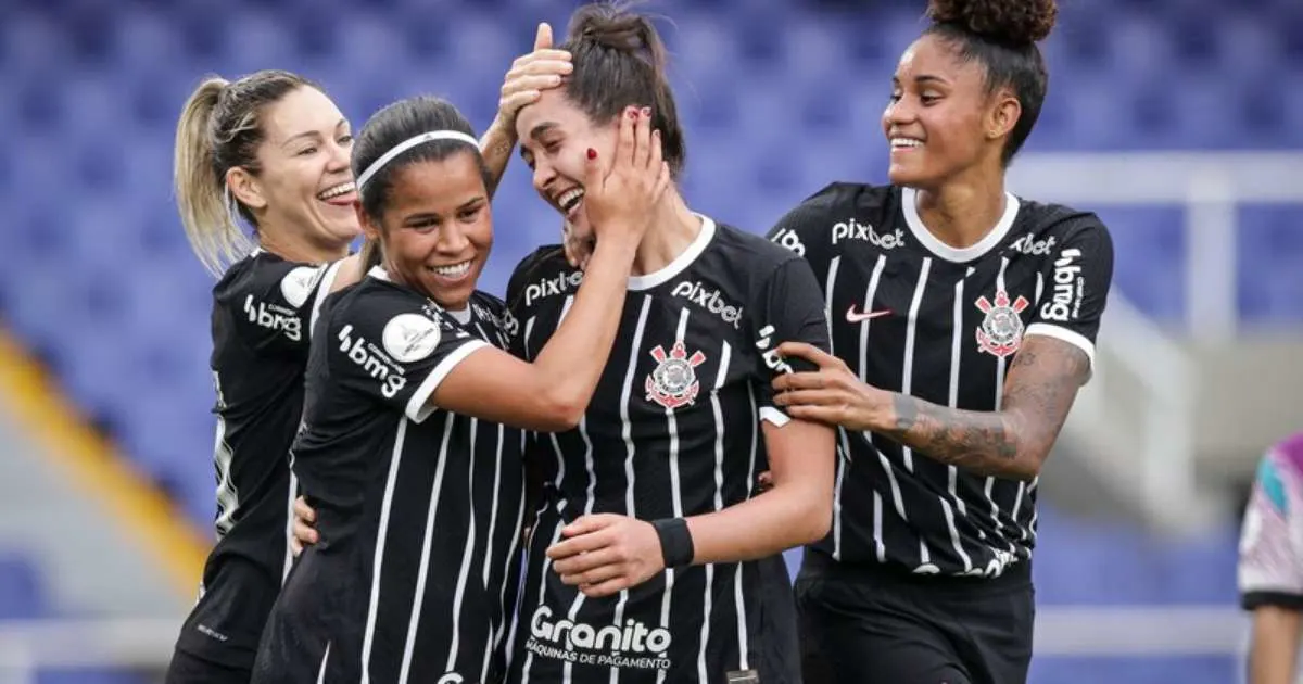 Corinthians goleia Libertad Limpeño e avança na Libertadores feminina