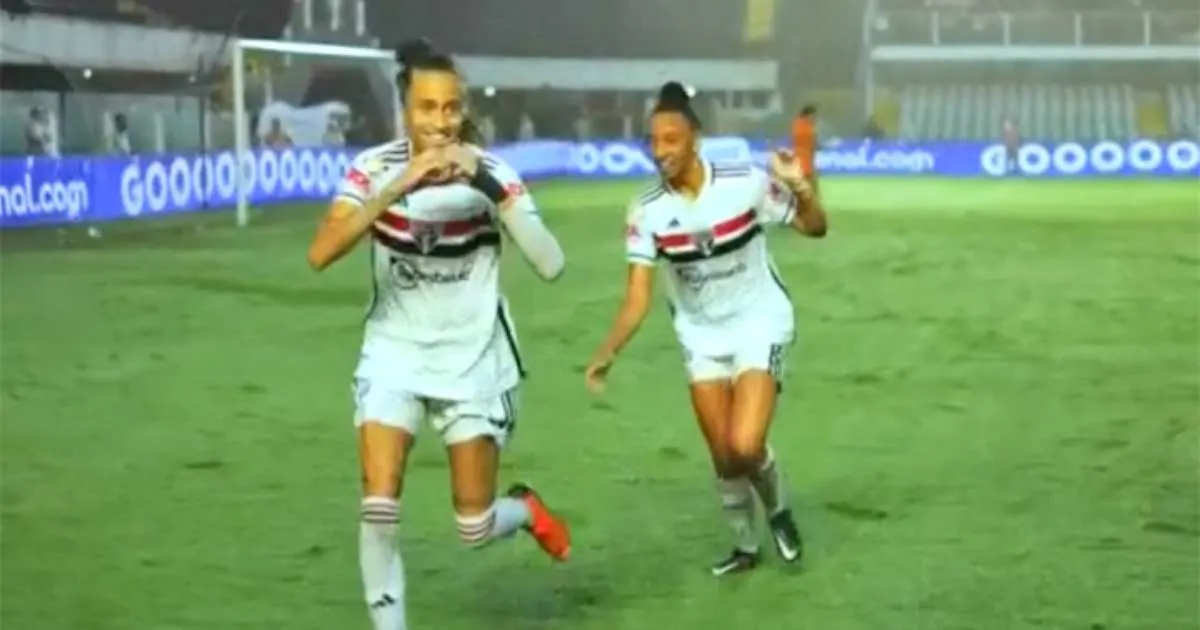 São Paulo vence Corinthians e está a um empate do título do Paulistão feminino