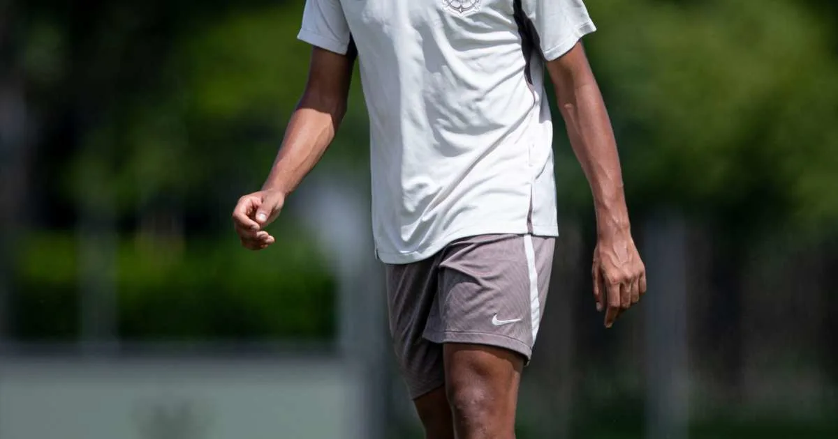 Corinthians define futuro de Wesley após receber sondagens no mercado.