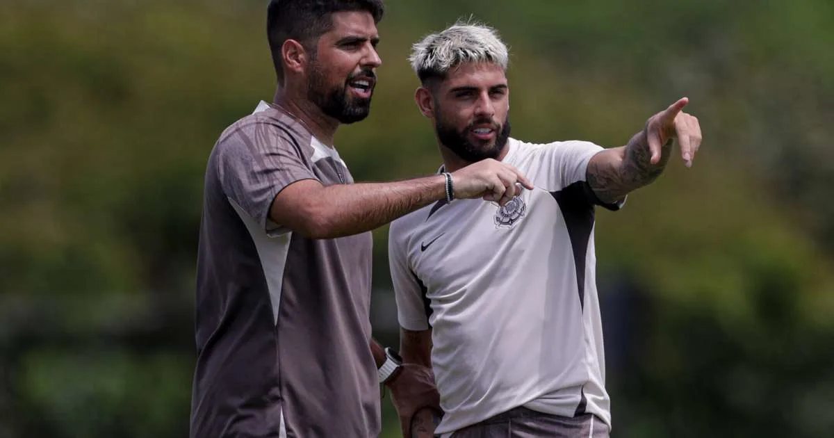 Corinthians define equipe titular para estreia na Sul-Americana em jogo preparatório.